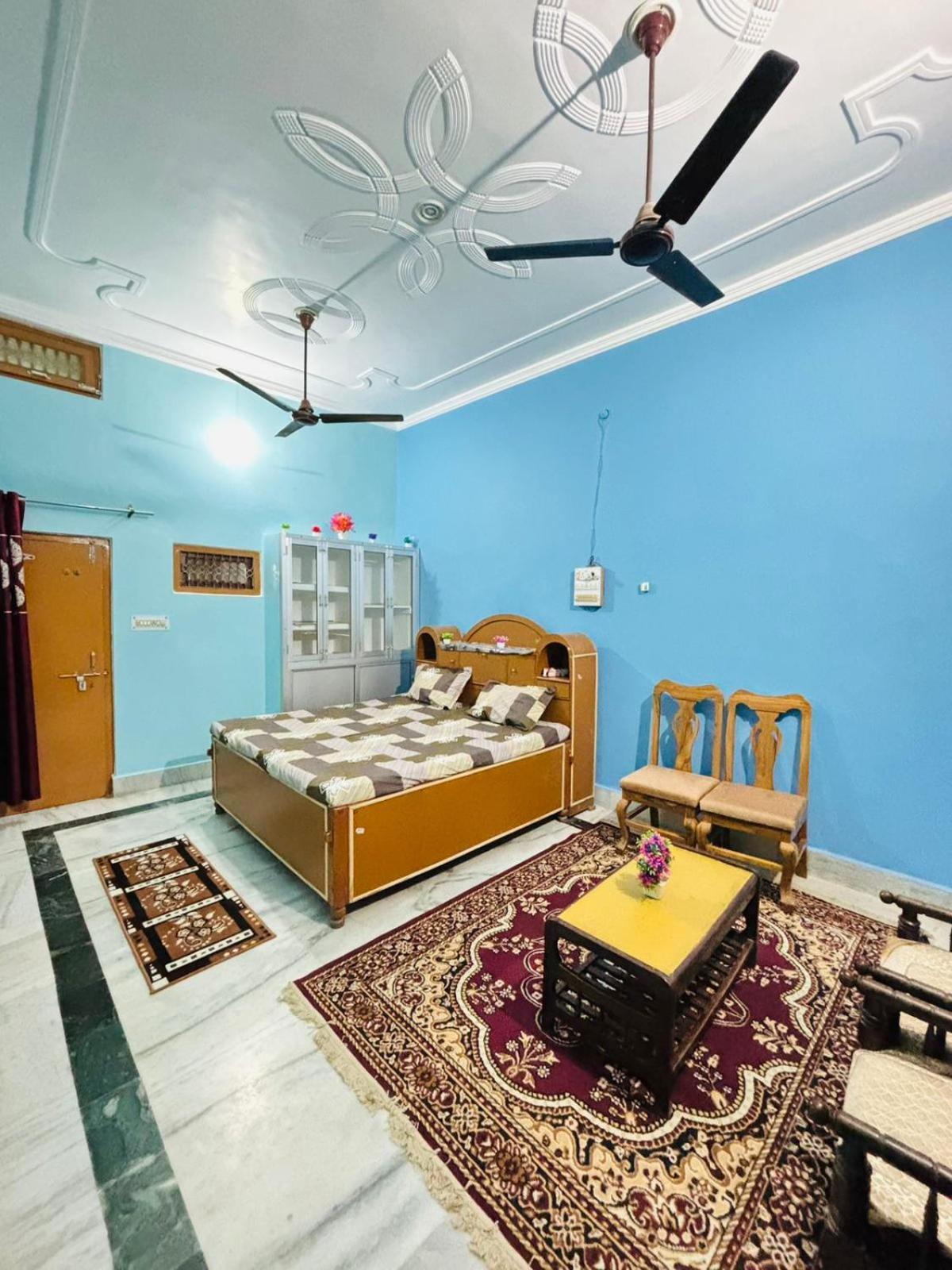 Shyam With Ground Floor Comforts Homestay *